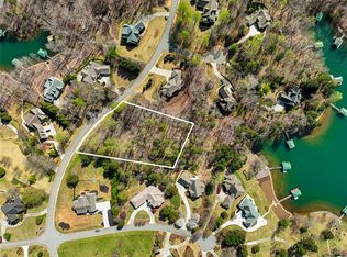 217 Winding Oaks Dr, Seneca, SC 29672