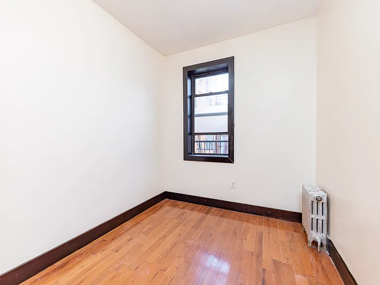 88 Starr St #2L — Photo 16