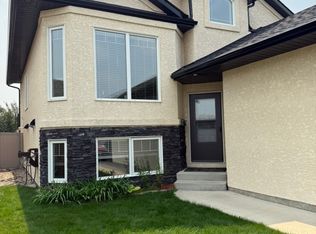 554 Senick Cres #B, Saskatoon, SK S7T 0P6