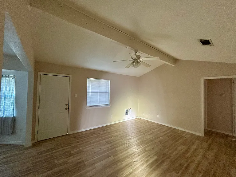 2606 N Ws Young Dr — Photo 5
