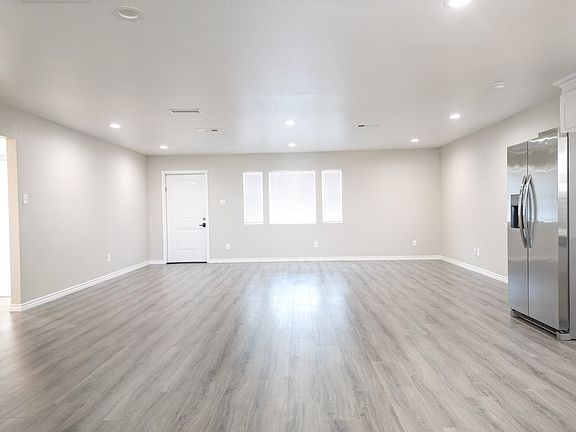 3rd image of 1506 E 21st St