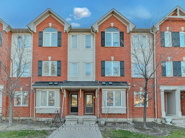 50 Hillcrest Ave #28, Brampton, ON L6W 0B1