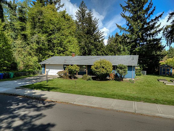 3rd image of 2104 Quince St NE