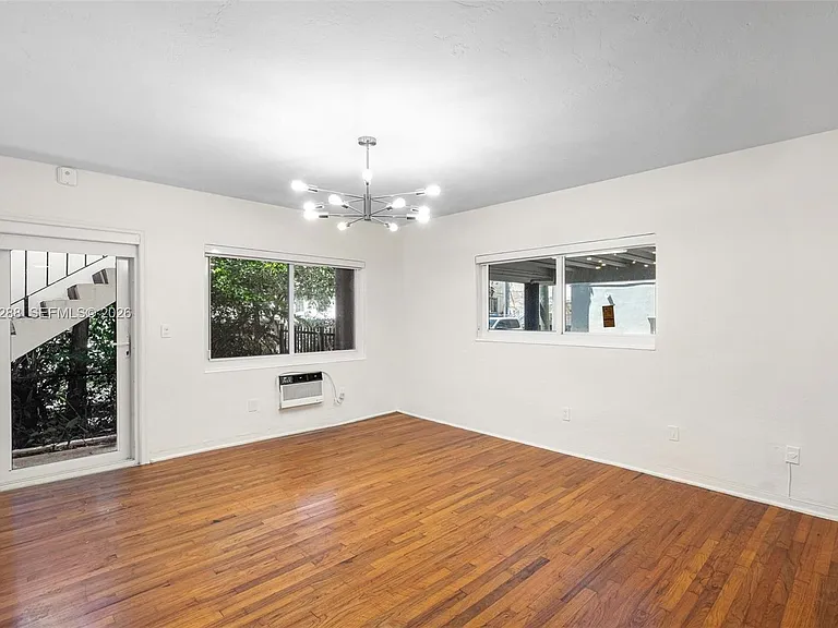 428 Collins Ave #7 — Photo 4