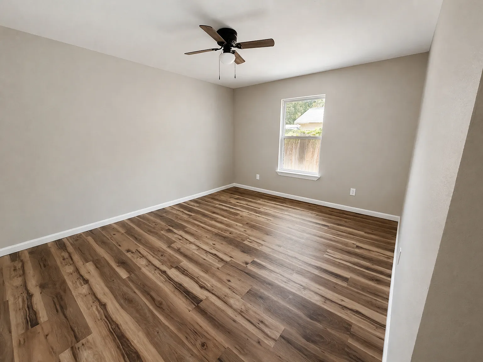 2 bed, 850 sqft, $1,495 — Photo 4