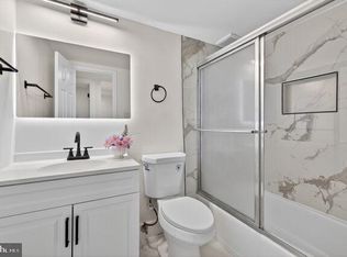 18611 Walkers Choice Rd #18611, Gaithersburg, MD 20886