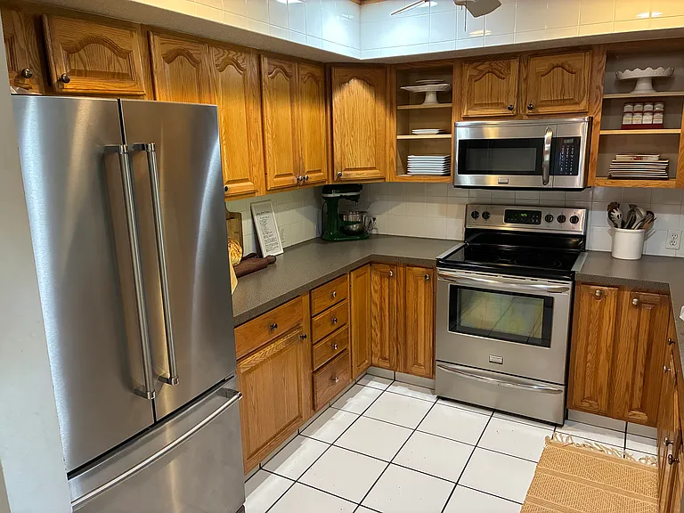 1124 Bayshore Rd — Photo 2