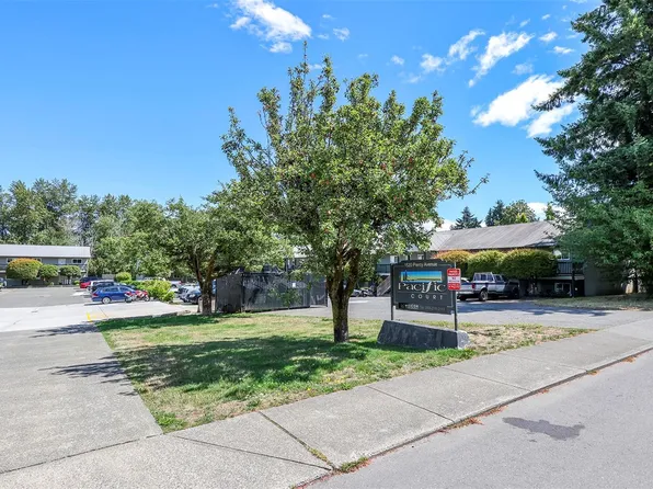 1520 Piercy Ave #8, Courtenay, BC V9N 3E9