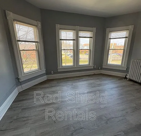 410 W Forest Ave #3 — Photo 4