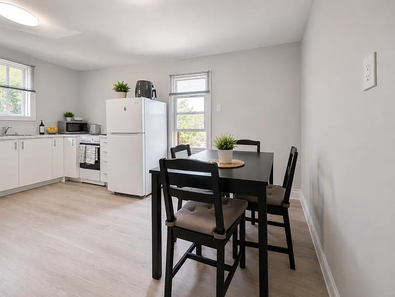 3- 115 Carruthers Ave — Photo 2