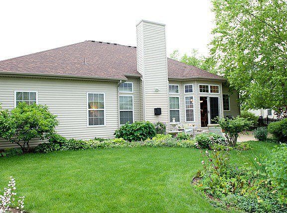 3rd image of 25430 W Latham Ct