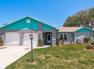 2717 Blossom Lake Dr, Holiday, FL 34691