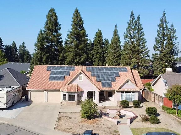 2nd image of 2524 E Hillcrest Court