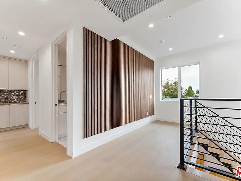 3932 Minerva Ave — Photo 32