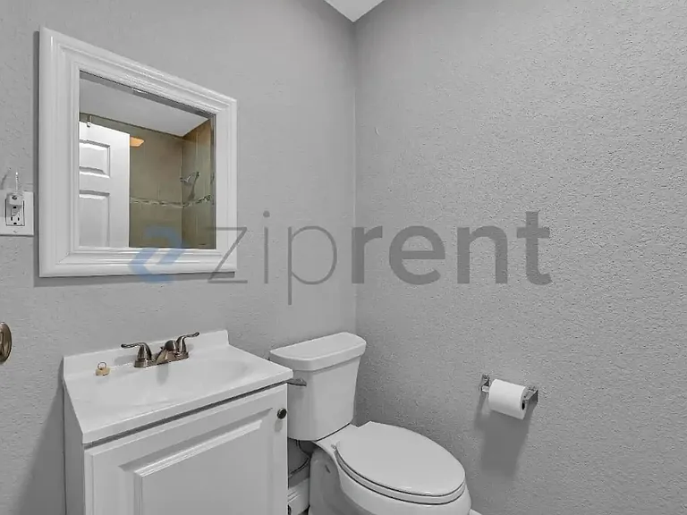 3909 N Clearfield Ave — Photo 8