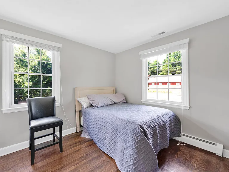 197 Wassuc Rd — Photo 15