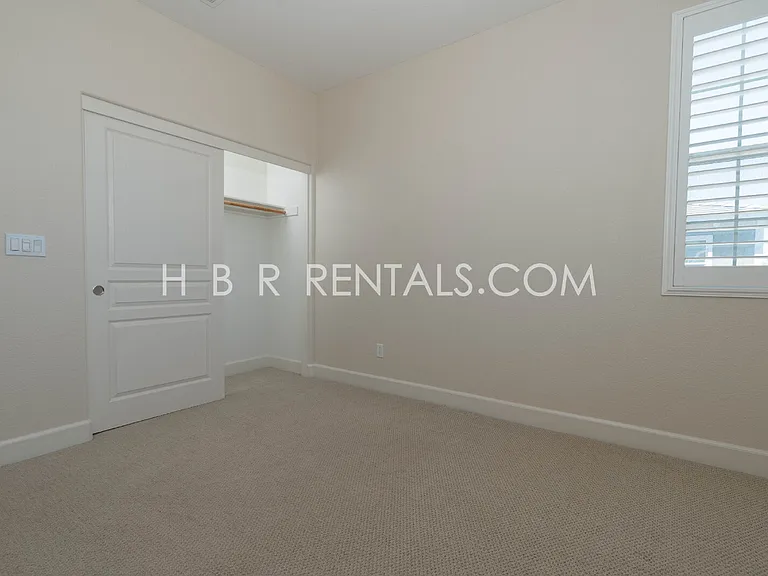 1496 Dairy Dr — Photo 26