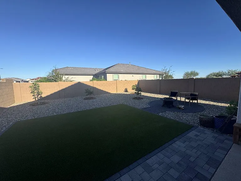 32067 N Wayne Ln — Photo 4