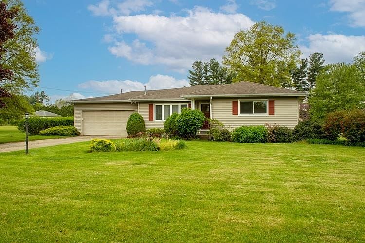 1st image of 54561 Gilman Dr