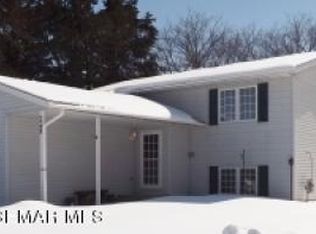 1722 Center St W, Rochester, MN 55902