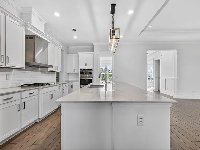 799 Hookline Cir — Photo 36
