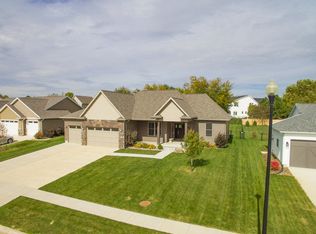 700 W Pinehurst Dr, Eldridge, IA 52748