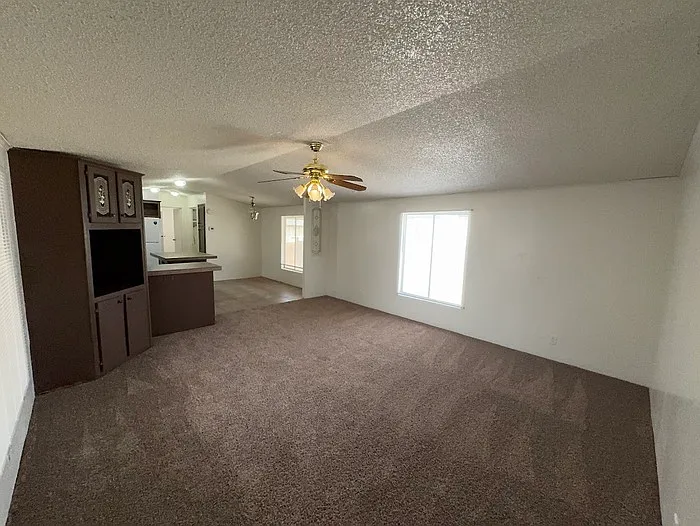 13729 W Maryland Ave — Photo 4