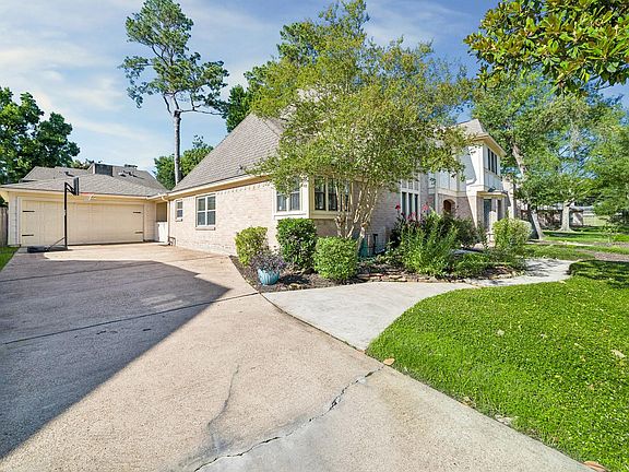 3rd image of 7611 Heritage Pines Dr