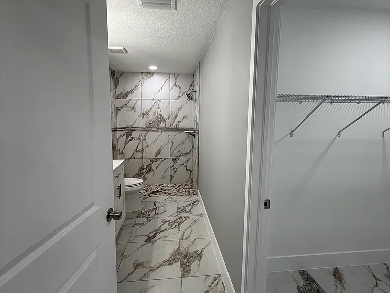 2875 NW 35th Ave — Photo 14