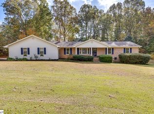 203 Lyons Dr, Simpsonville, SC 29681