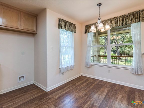 4th image of 1109 Delmar St