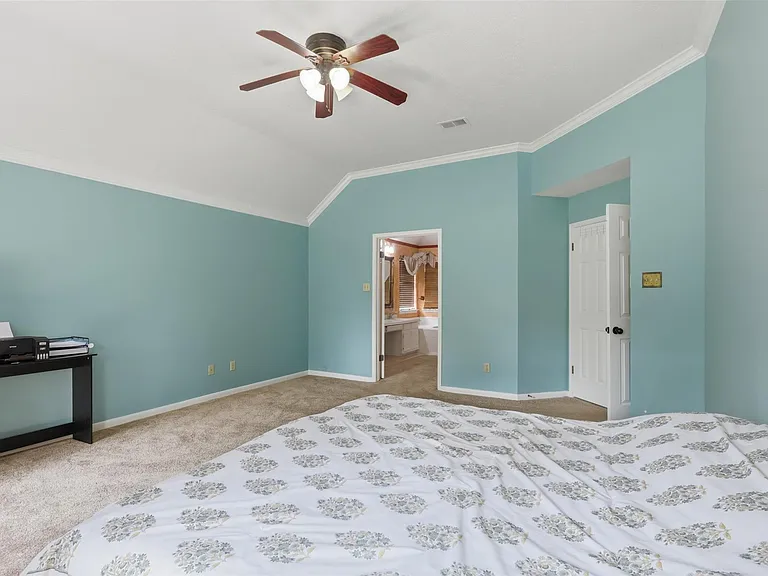 2114 Gentryside Dr — Photo 28