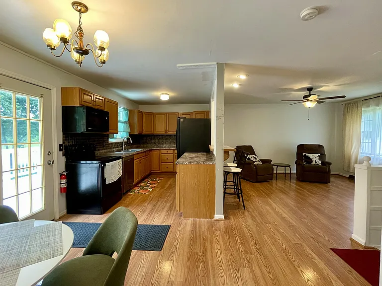 Living room & Kitchen 1