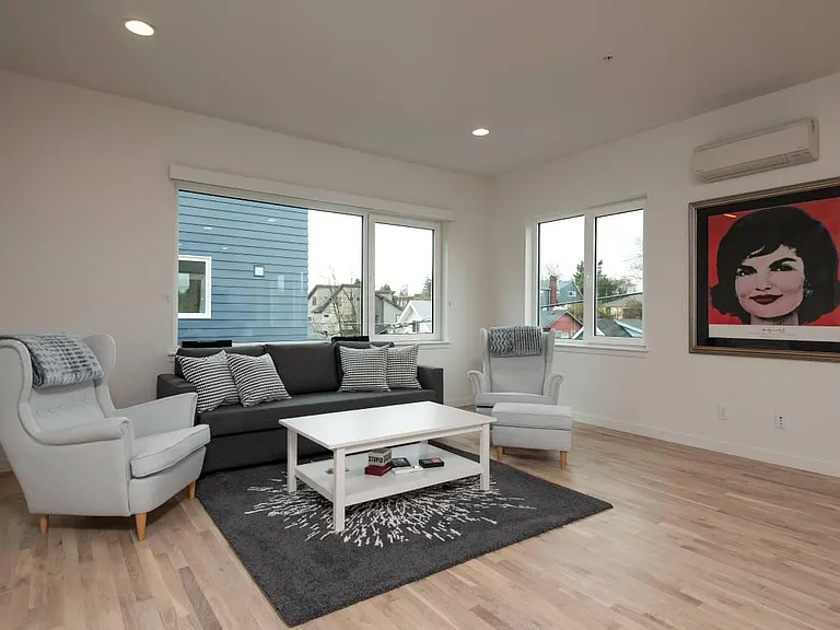 1520 N Blandena St — Photo 1