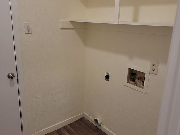 2nd image of 2801 Blue Grass Dr