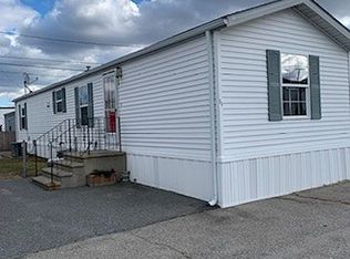 54 West Dr, Rumford, RI 02916