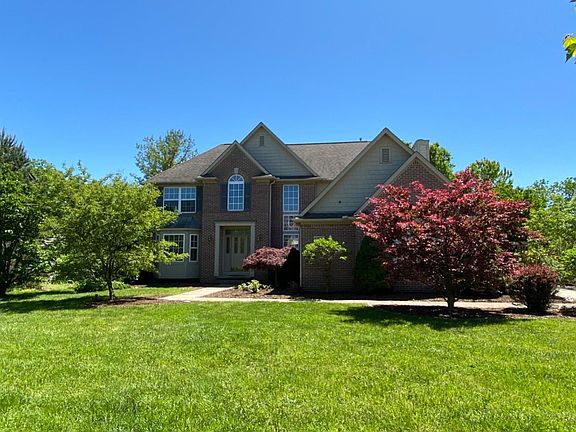2nd image of 4485 Lake Forest Dr E