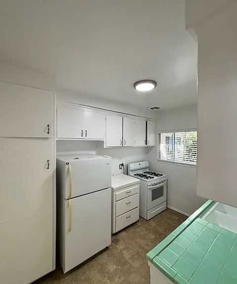 6637 Franklin Ave #8 — Photo 9