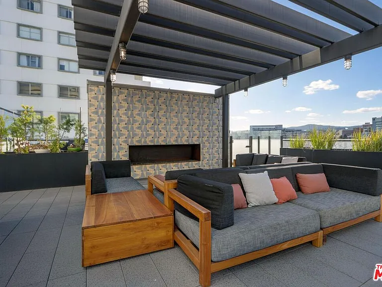 10777 Wilshire Blvd #210 — Photo 12