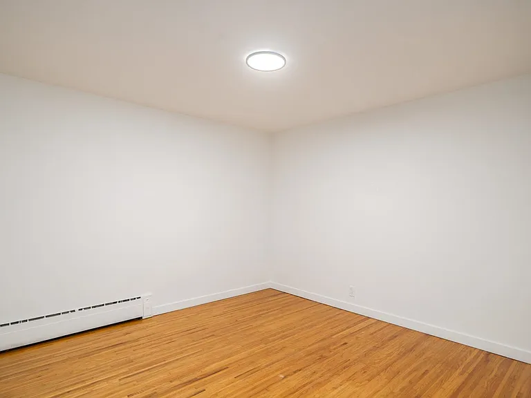 2596 Oak St #2 — Photo 11