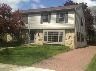 7434 Grand Pkwy, Wauwatosa, WI 53213