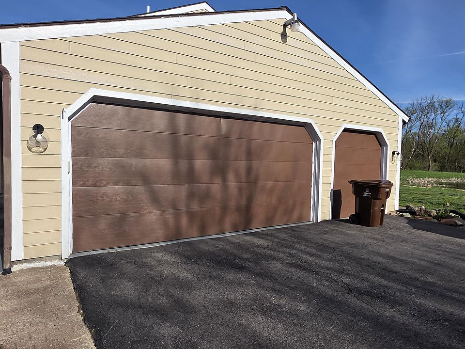 2nd image of 2185 W Barnes Rd