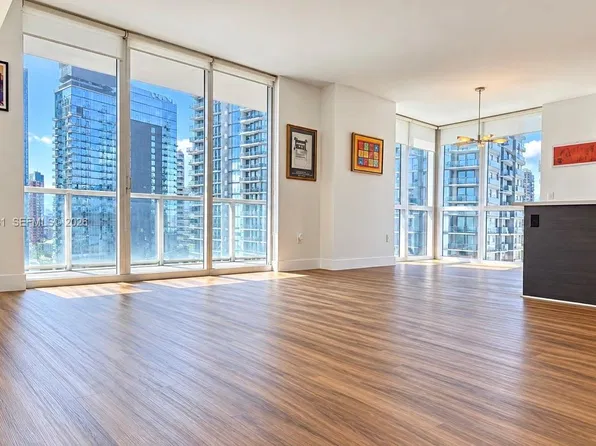 55 SE 6th St APT 2802, Miami, FL 33131
