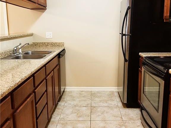 3rd image of 6350 Coachlight Dr Unit 1204