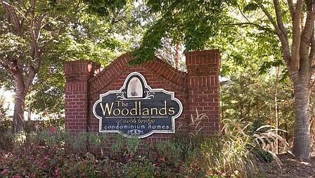 2nd image of 1104 Woodland Ln