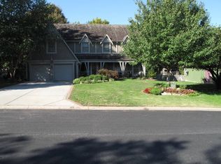 7600 Caenen Lake Rd, Lenexa, KS 66216