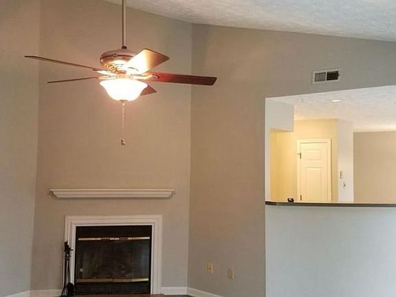5th image of 1704 Bay Wood Cir