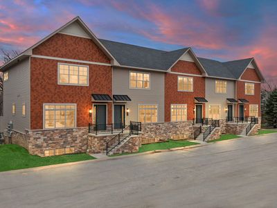 61 Sanctuary Dr, Valparaiso, IN, 46385