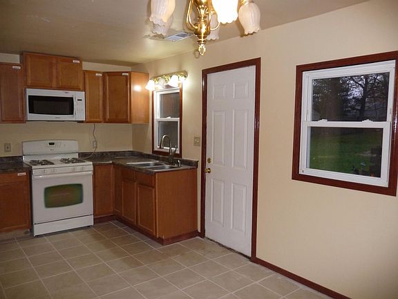3rd image of 3614 E 35th Ave