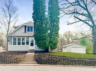 214 S East Ave, Dresser, WI 54009